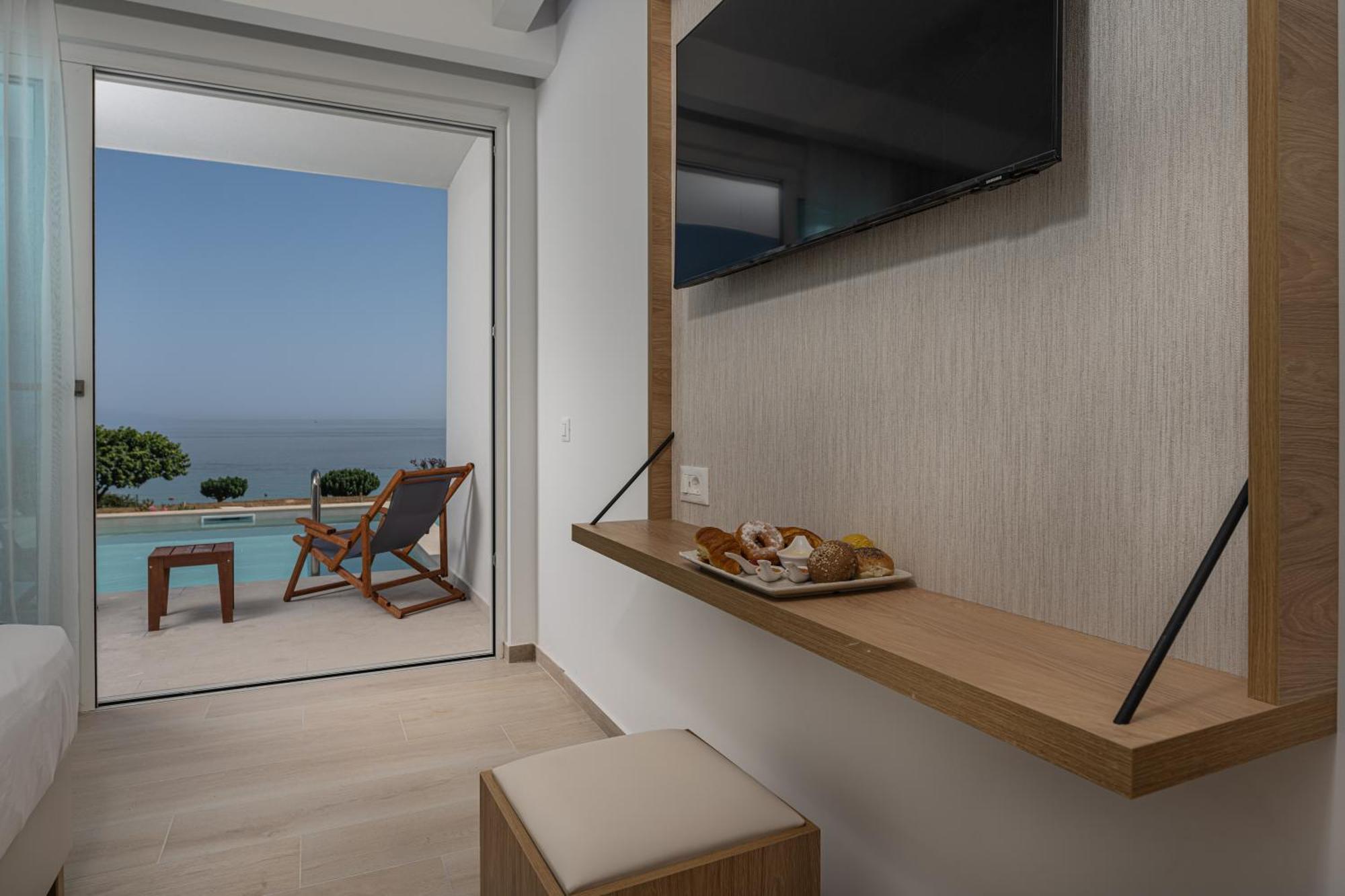 Mirage Bleu Hotel 트라가키온 외부 사진